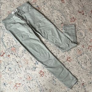 Hollister Light Green Casual Pants